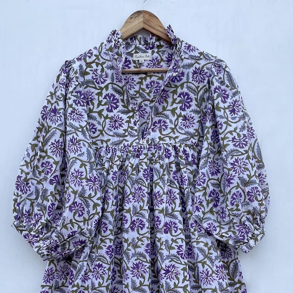 Lila grünes Maxikleid aus Baumwolle mit Blumenmuster / V-Ausschnitt Frauen tragen Maxikleid / 3/4 Ärmel mit Knopf langem Maxikleid