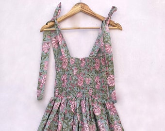 summer vacation wear cotton long printed strap maxi dress / square neck with smocked maxi dress / strap women wear maxi dress