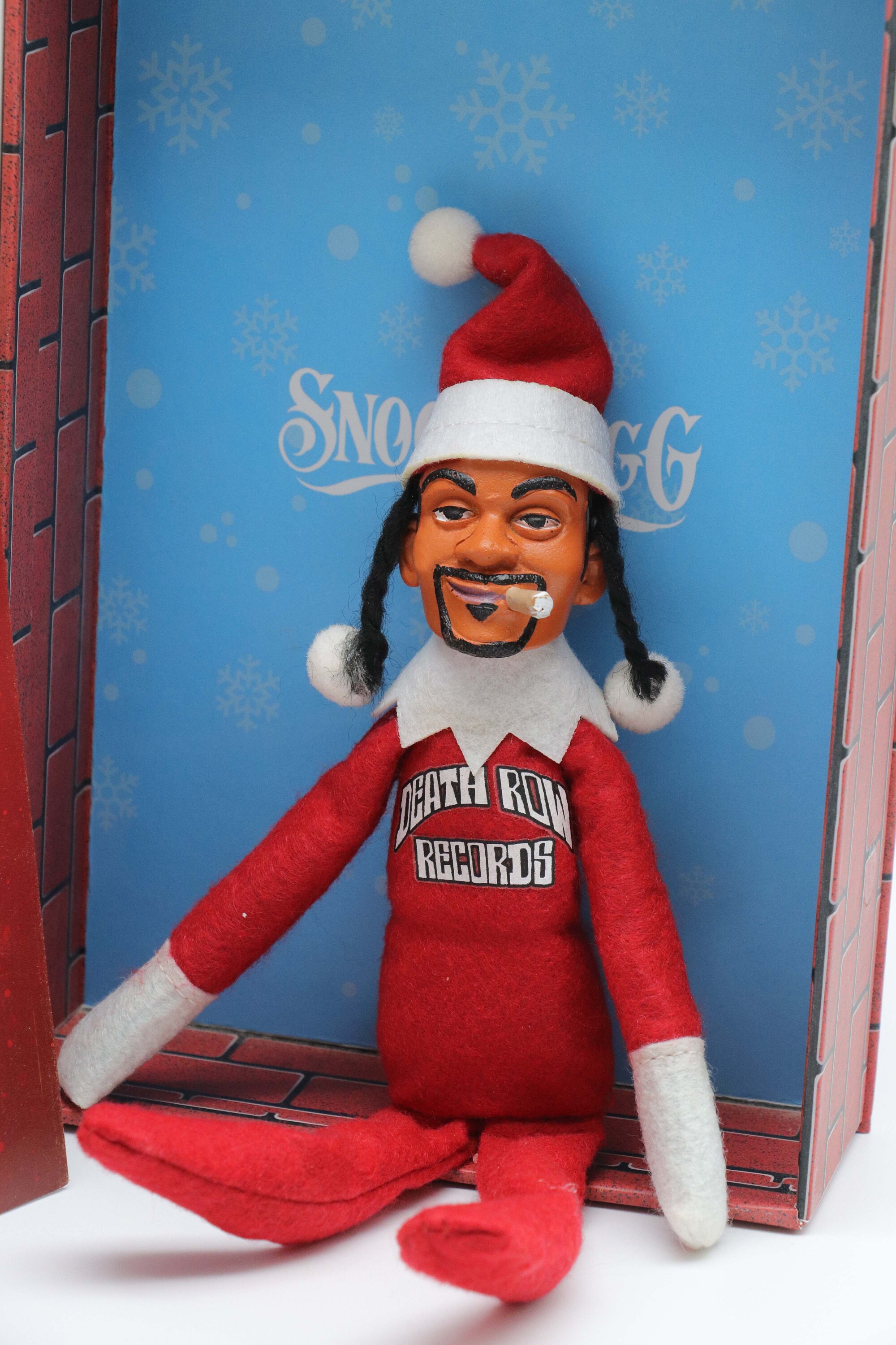 Snoop on A Stoop Hip Hop Lovers Elf on the Shelf Snoop Dogg Etsy