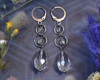 Elegant clear drop earrings