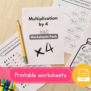 Könnte beinhalten: Eine Sammlung ausdruckbarer Mathe-Arbeitsblätter zur Multiplikation und Division durch 4. Die Titelseite des Hauptarbeitsblattes lautet "Multiplication by 4 Worksheets Pack x4". Ein gelber Bleistift liegt auf den Arbeitsblättern. Das Bild enthält auch ein PDF-Symbol.
