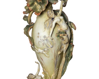 Amphora Art Nouveau figuratieve keramische vaas van Karl Ens Volkstedt