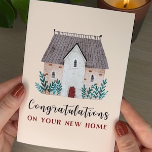 Tarjeta de felicitación para nuevos propietarios de viviendas: "Felicitaciones por su nuevo hogar" Tarjeta doblada con sobre