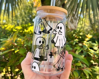 Ghost Beer Can Glass, Middelvinger Ghost Cup, Halloween Iced Coffee Glass, Spooky Cup, Funny Ghost Glass, Bamboo Deksel en Stro, Boba Glass