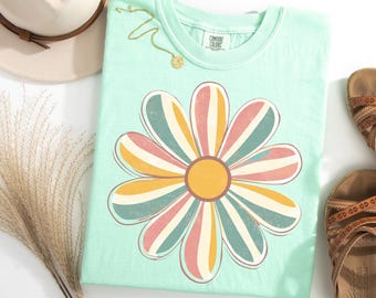 Retro Daisy Shirt: Comfort Colors Hippie Floral Tee