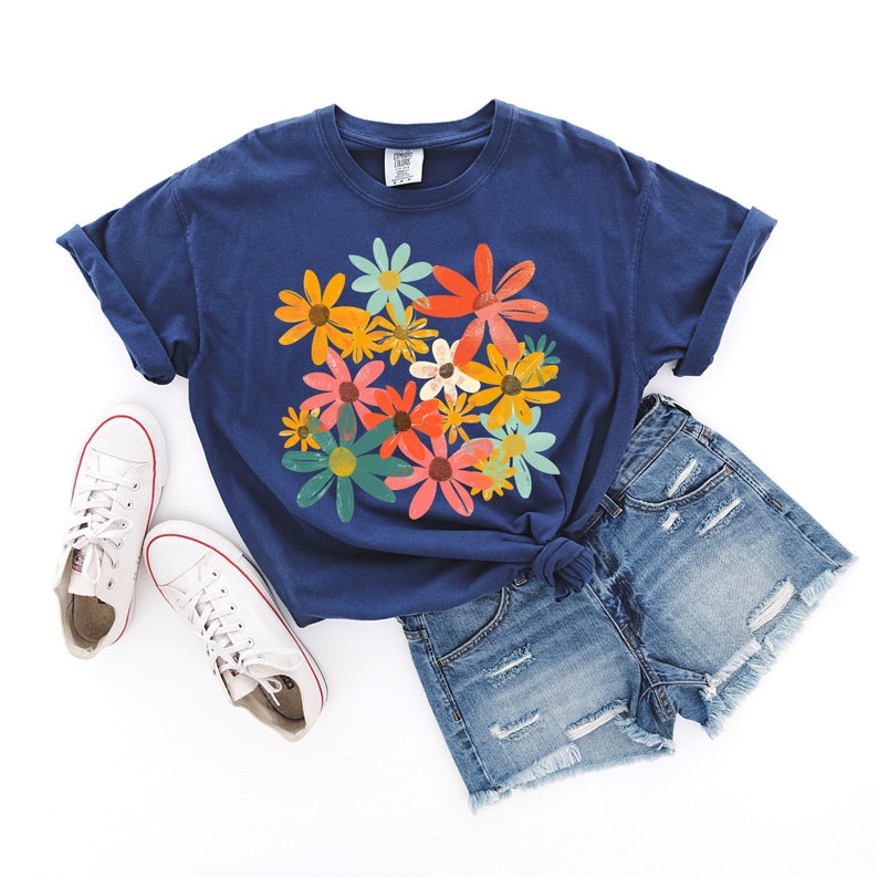 Retro Floral Shirt, Comfort Colors® Floral Tshirt, Wildflowers Botanical Shirt, Boho Floral Tee, Gift for Her, Gift for Bestie