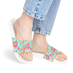 Floral Print Women&#39;s Slides: Summer Pool Sandals