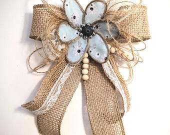 Rustic Bow, Farmhouse Style Burlap Bow