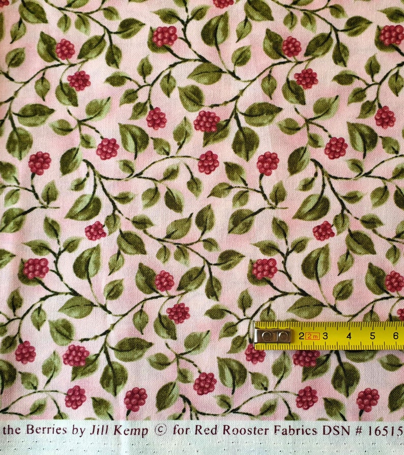 American fabric cut cm. 47x54 choice between 3 coordinated patterns Fabric with blackberries for patchwork quilting creative sewing brand Red Rooster fantasia more rosa