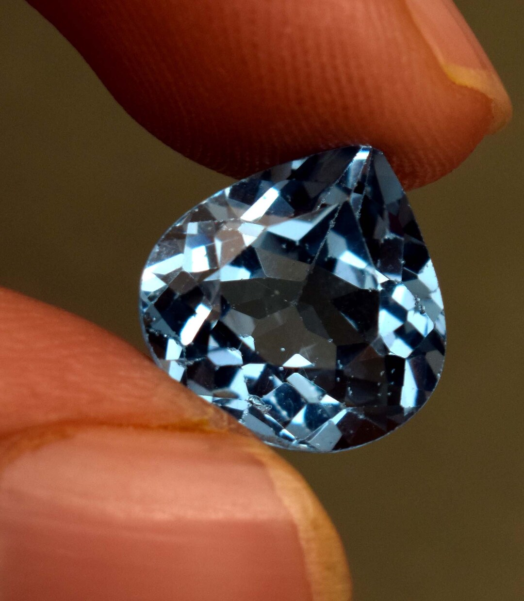 Topaze bleue poire - Pierres précieuses