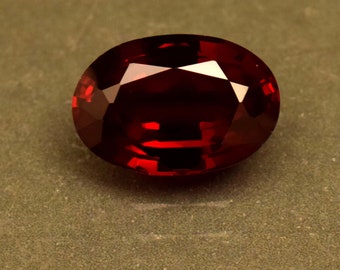 Pietra preziosa di granato rosso del Mozambico taglio ovale Pietra preziosa sciolta certificata da 8,25 ct per anello