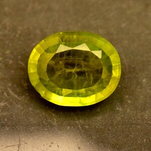 Natural Green Peridot Gemstone From Arizona 9.95 Ct Oval Cut Certified Gemstone For Ring Use