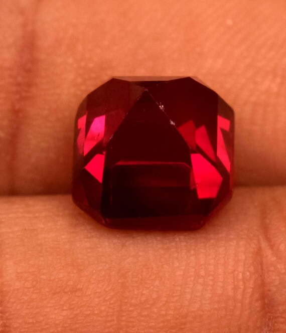 Rubis Traité Rouge Rose Du Mozambique 8,76 Carats 11,2x9,3x7,3 Mm ★ P131.174
