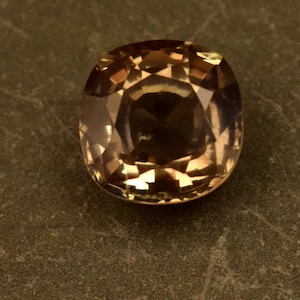 Greenish Brown Sapphire Certified 5.00 Ct Cushion Cut Loose Gemstone For Ring Making