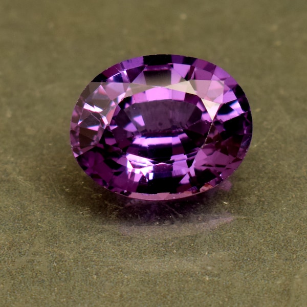 Natural Color Changing Purple Sapphire Certified 7.25 Ct Oval Cut Loose Gemstone From SRI LANKA