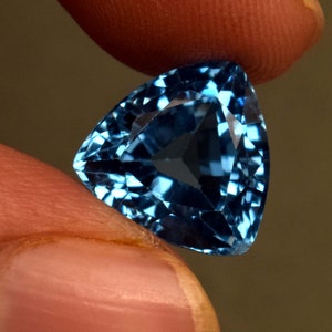 Top Blue Topaz Gemstone Certified 6.40 Ct Trillion Cut Loose Gemstone From Brazil