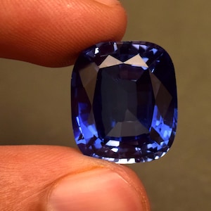 Top Quality Ceylon Blue Sapphire 20.00  Ct Certified Cushion Cut Loose Gemstone From SRI LANKA