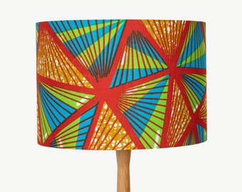 Rot, Grün & Blau Geometrische Afrikanischer Lampenschirm für Tischlampe, Stehlampe oder Deckenanhänger