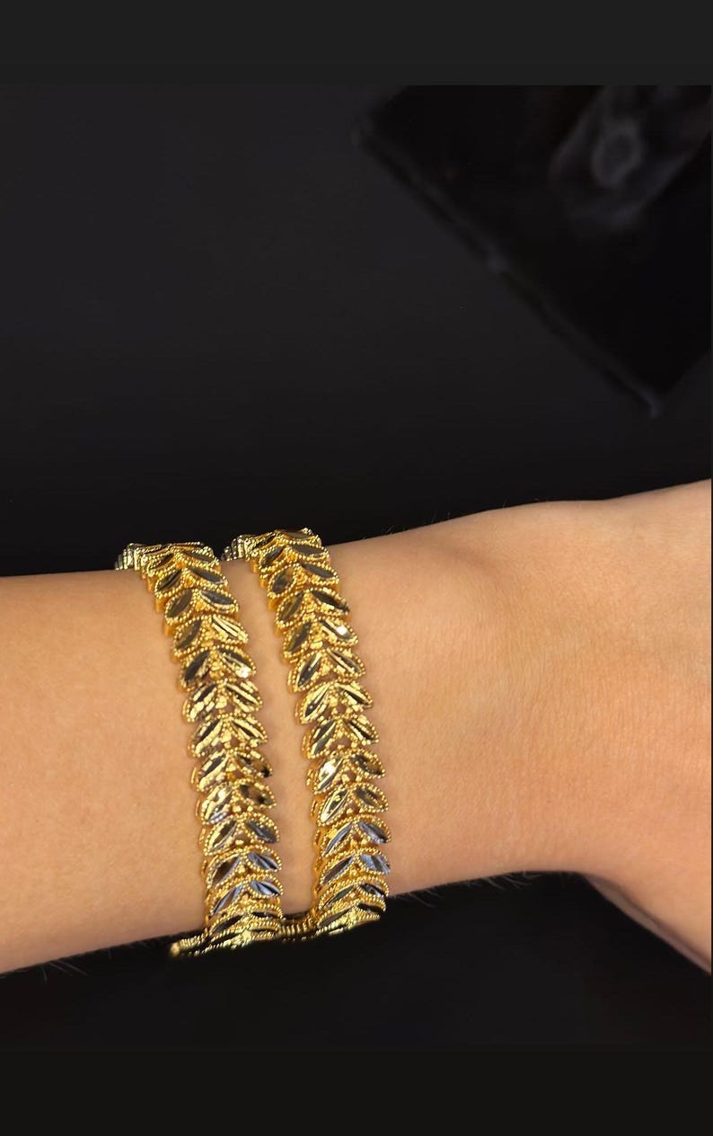 22K Gold-Plated Leaf Bracelet: Handcrafted Elegant Jewelry image 7