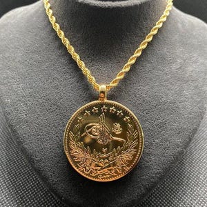 Collar con moneda Reşat bañado en oro de 22 quilates, colgante de medallón de tugra otomana, cadena de cuerda de oro turco, joyería hecha a mano, regalo para ella