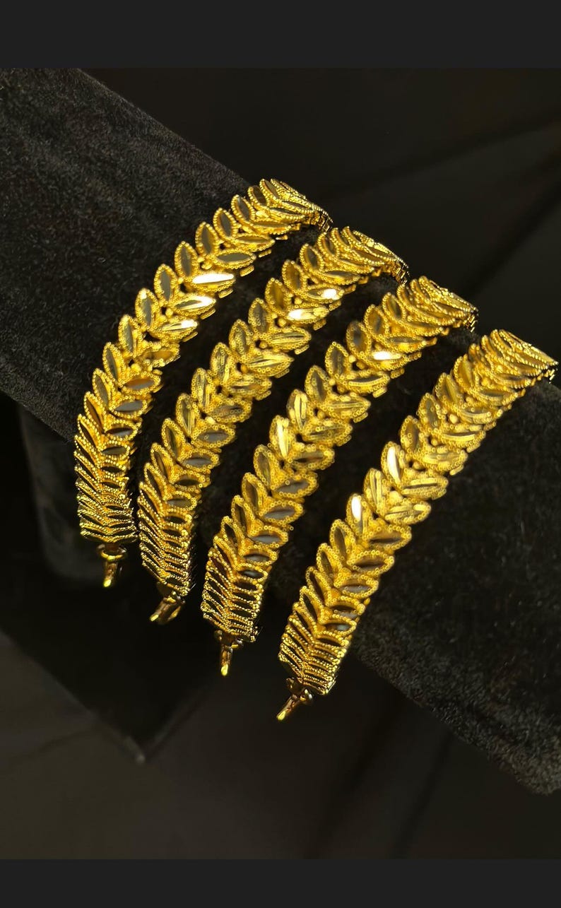 22K Gold-Plated Leaf Bracelet: Handcrafted Elegant Jewelry image 2