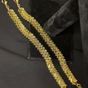 22K Gold-Plated Leaf Bracelet: Handcrafted Elegant Jewelry image 8