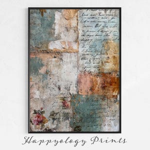 Può includere: Stampa artistica astratta incorniciata in nero. L'opera presenta un collage di trame e colori, tra cui verde acqua, pesca e beige. La scrittura a mano sovrappone lo sfondo strutturato, con un accento floreale in basso a sinistra. Il testo "Happyology Prints" è in basso.