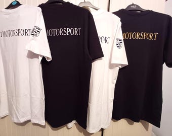 T-shirt de sport automobile personnalisé | T-shirt de course personnalisé avec logo et numéro | Cadeau inspiré de Porsche pour les amateurs de voitures