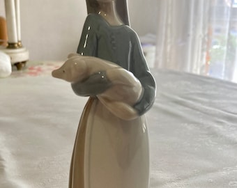 LLADRO Porcelain Woman with Little Pig