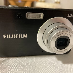 BLACK FUJIFILM Finepix J10