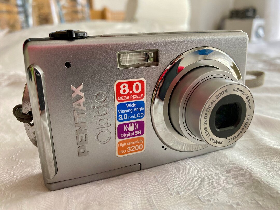 新品 PENTAX Optio E85 Pentax Optio E85 12.1 Megapixels 3x Optical Zoom Point and