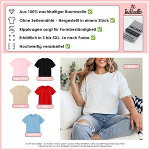 以下が含まれることがあります： 白のGildan Heavy Cotton Tシャツが表示され、ライトピンク、ブラック、サンド、レッド、ライトブルーの例が示されています。 このシャツは100％持続可能な綿で作られており、Sから5XLまでのサイズがあります。