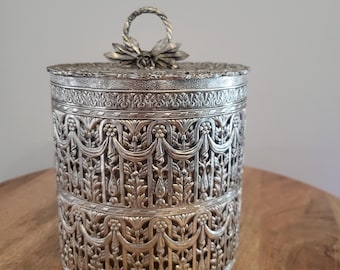 Vintage Style Vanity Toilet Paper Cover