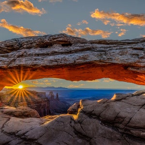 Arco di Mesa, Parco nazionale di Canyonlands, Arte della parete. Paesaggio panoramico del parco nazionale: alba, tramonto, tela, acrilico, metallo, stampe su carta
