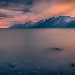 Jackson Lake, Grand Juwel, Sunkissed Peaks, Grand Teton National Park,Jackson Hole, Wyoming,Berge,Sonnenaufgang, Sonnenuntergang,Leinwand,Acryl,Metall