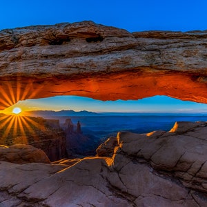 Arco di Mesa, Parco nazionale di Canyonlands, Arte della parete. Paesaggio panoramico del parco nazionale: alba, tramonto, tela, acrilico, metallo, stampe su carta