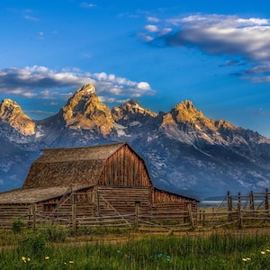 Sonnenaufgang bei den Moulton Barns: Geschichte der Mormonen Row, Teton National Park, Wyoming, Berge, Sonnenaufgang, Sonnenuntergang, Leinwand, Acryl, Metall