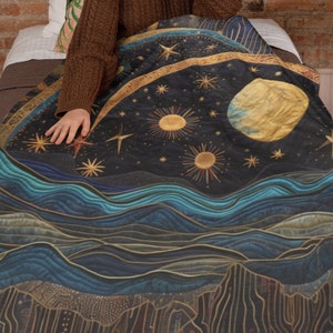 Manta polar inspirada en la pintura cósmica: Manta polar con motivos solares y lunares para amantes del arte, manta polar ártica