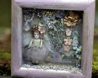 original art, shadow box w glass front "Little boudoir"  5,5 x3,9 inch collage, 1880 bisque doll, assemblage, framed, baroque, hand painted
