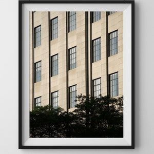 Fine Art Fotografie Druck: Boston Gebäude mit Baumspitzen - Lifestyle Home + Office Decor