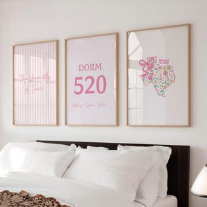 Zestaw spersonalizowanych plakatów do akademika: niestandardowa mapa stanu, imiona współlokatorów (do pobrania w wersji cyfrowej)