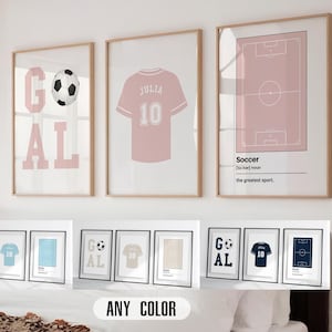 Impresiones de fútbol personalizadas, camiseta de fútbol con nombre personalizado, decoración de habitación de niños y niñas, balón de fútbol, arte de pared de guardería de fútbol imprimible, cualquier color