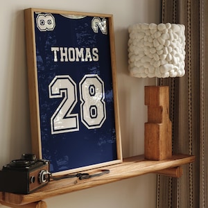 Qualquer cor, pôster de camisa personalizado, arte de camisa personalizada, impressão esportiva personalizada de 2 estilos, presente de camisa, decoração esportiva personalizada com nome, presente de filho esportivo