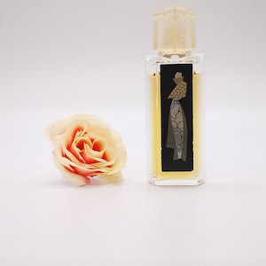 Givenchy Hot Couture (2000) MINIATURE perfume for her. 5ml / 0.16 fl.oz. EDP. Splash, NOT spray. No box!  ***Old formula!***