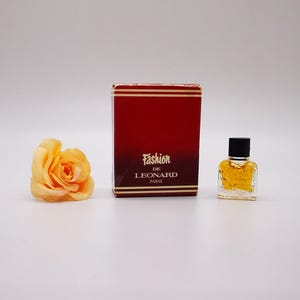 PARFUM. Fashion by Leonard(1970). 1ml / 0.03 fl.oz. Edt. MICRO MINIATURE Collectible. Splash, not spray. ***Very rare and discontinued***