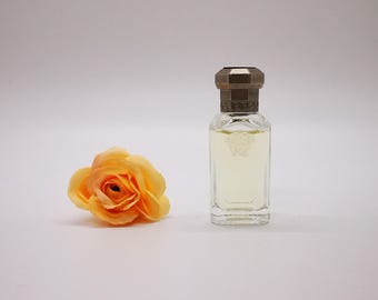 The Dreamer MINIATURE perfume for him. 5ml / 0.16 fl.oz. EDT. Splash, not spray. No Box. ***Collectible***