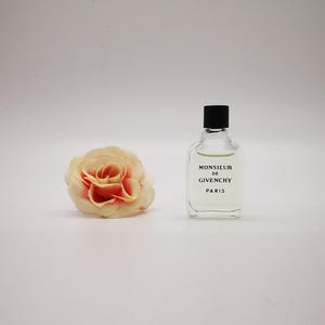 Monsieur Givenchy MINIATURE fragrance 3ml / 0.10 fl.oz. Splash, NOT spray. Collectible. **Vintage!**