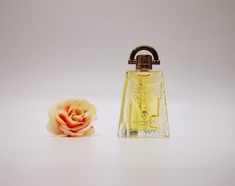 Givenchy pi 5 oz top