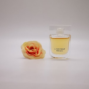 ゲラン ランスタンマジック (2000') ミニチュア香水。5ml / 0.16 fl.oz。EDP。スプレーではなく、スプレーしてください。箱なし。***希少なコレクターアイテム***