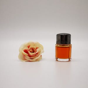 PARFUM CK Escape (1991) MINIATURE. 4ml / 0.13 fl.oz. Collectible. No Box. ***Very rare vintage***.